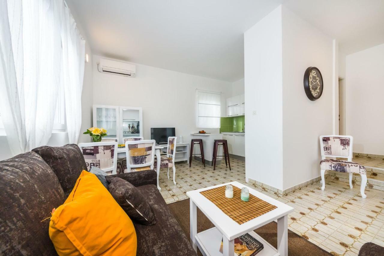 Sestrice Apartment Драге Екстериор снимка