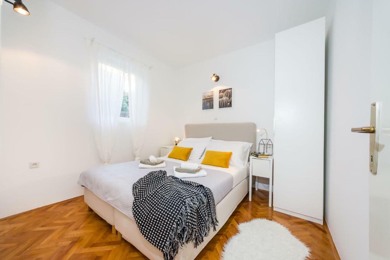 Sestrice Apartment Драге Екстериор снимка