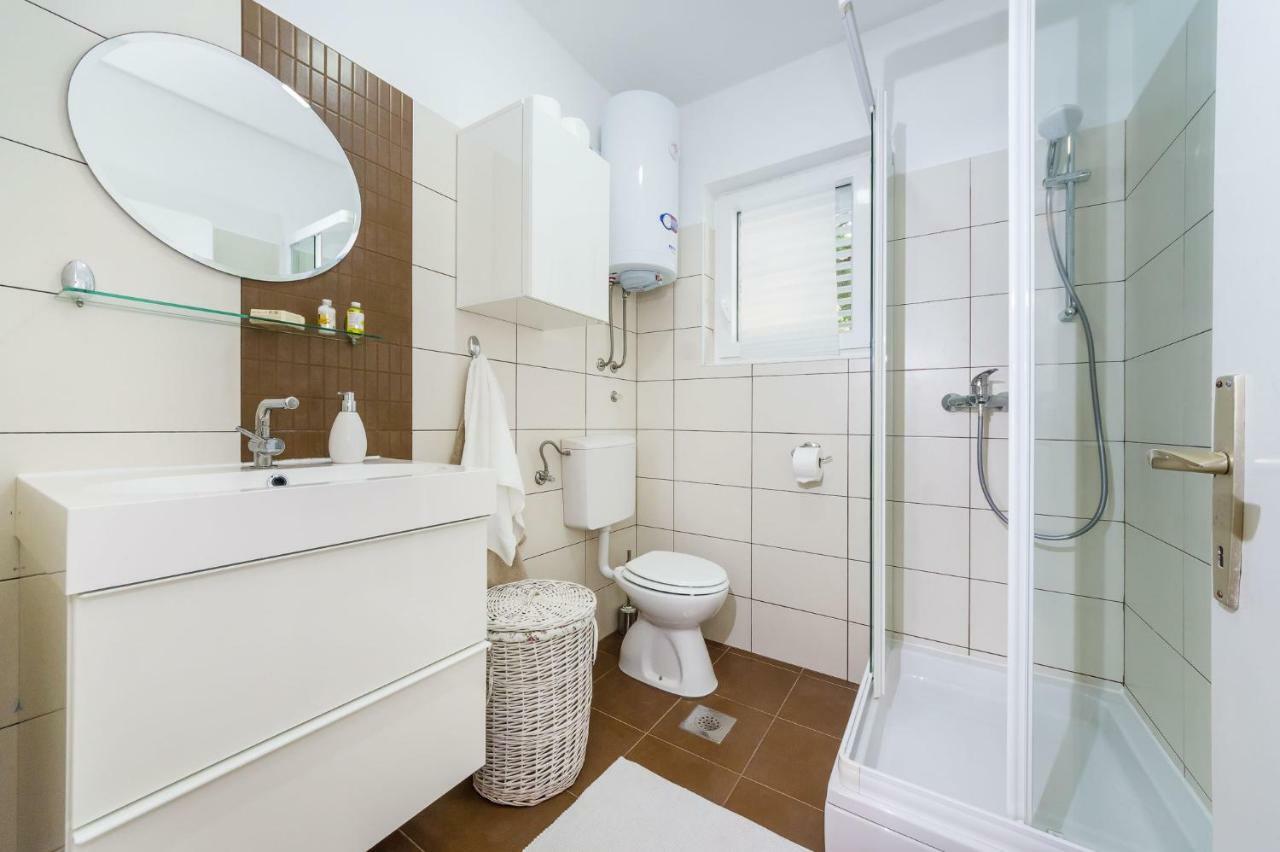 Sestrice Apartment Драге Екстериор снимка